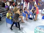 歐美深夜成人節目大庭廣眾裸體